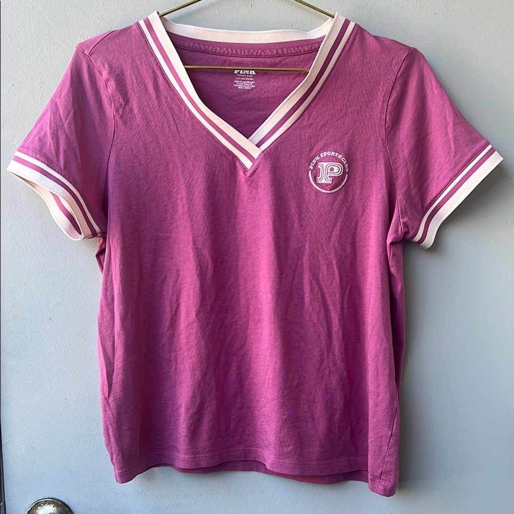 VS Pink pink V-Neck Tee with Cream Accents size S NWT